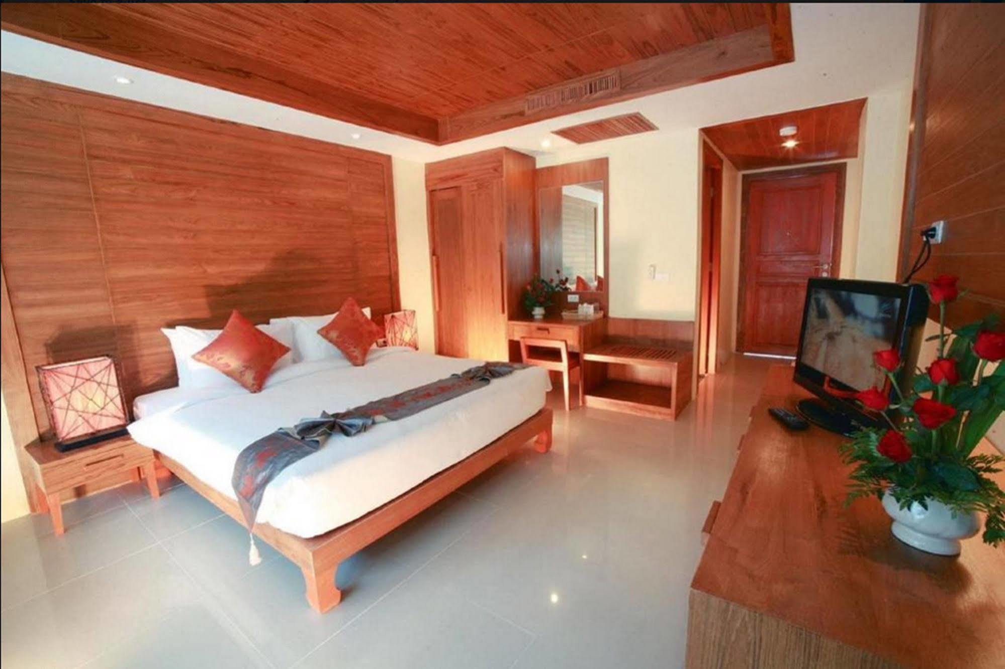 Honey Resort, Kata Beach Exterior photo